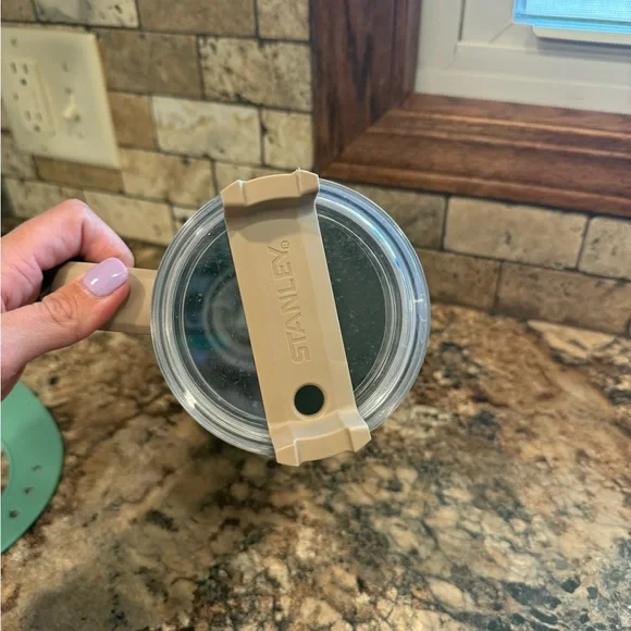 Stanley Beige Travel Mug with Handle - Picture 3 of 3